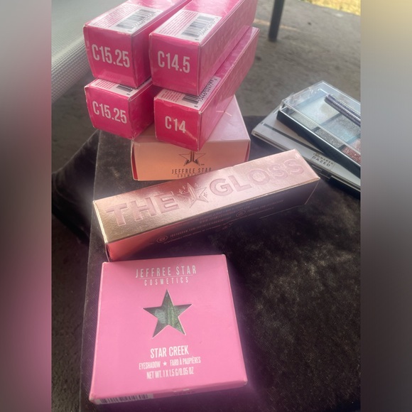 Jeffree Star Other - Jeffree Star Cosmetic Lot: Magic Star Concealer, Eyeshadow, Powder, Gloss NEW